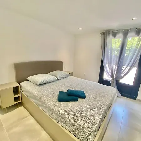Rez De Stephan Moderne Avec Spa/jacuzzi 4pax *